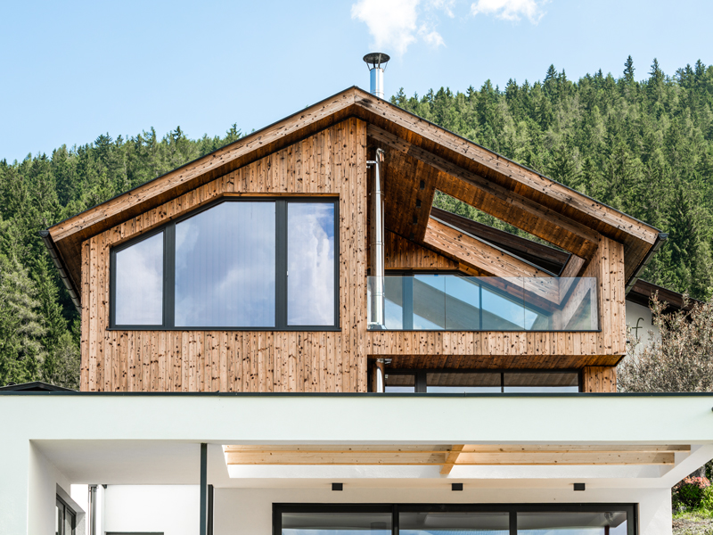 Einfamilienhaus mit großen Fensterfronten | Planung durch Architekturbüro in Innsbruck