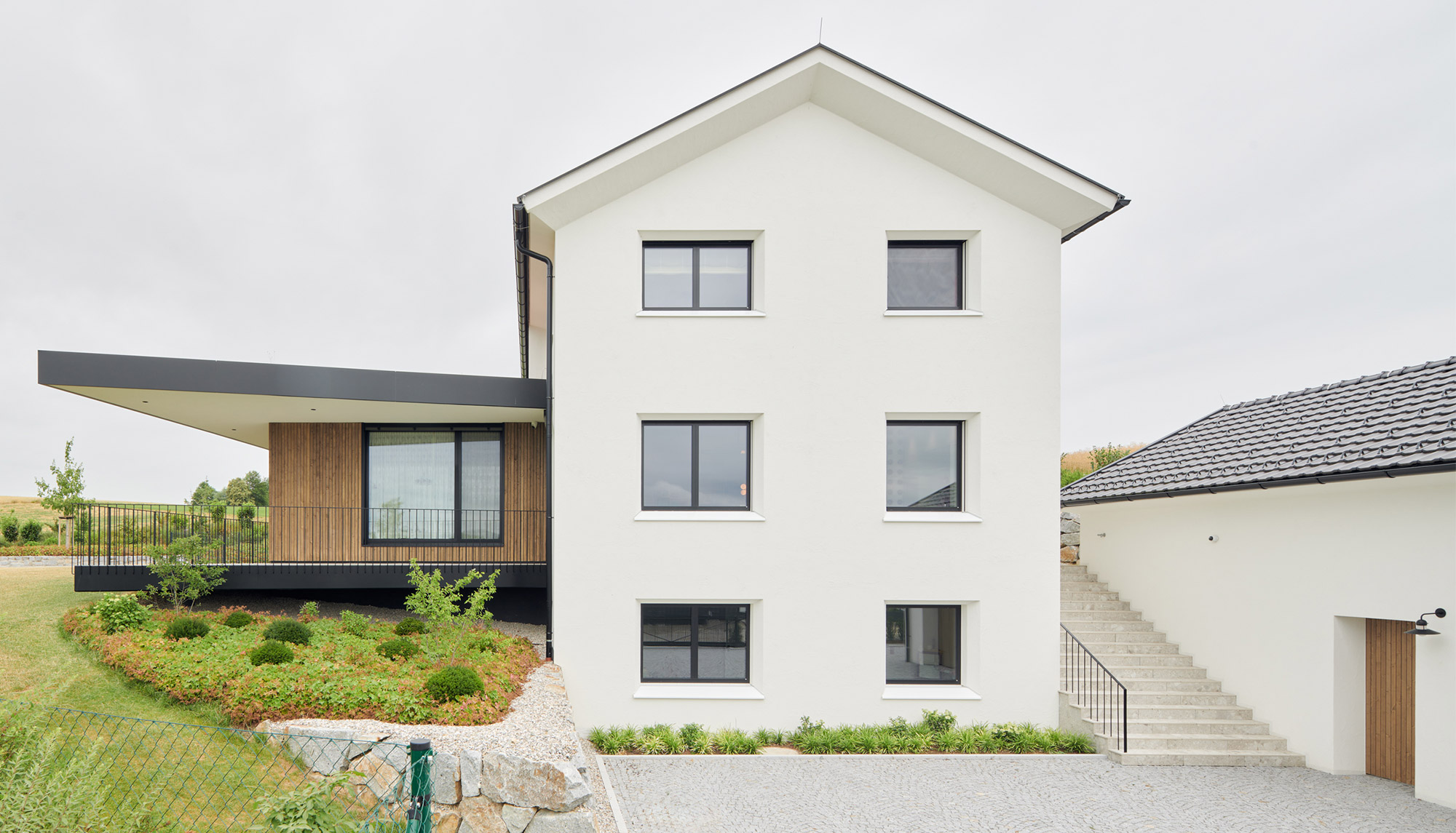 Modern Einfamilienhaus | Satteldach | SNOW ARCHITEKTUR